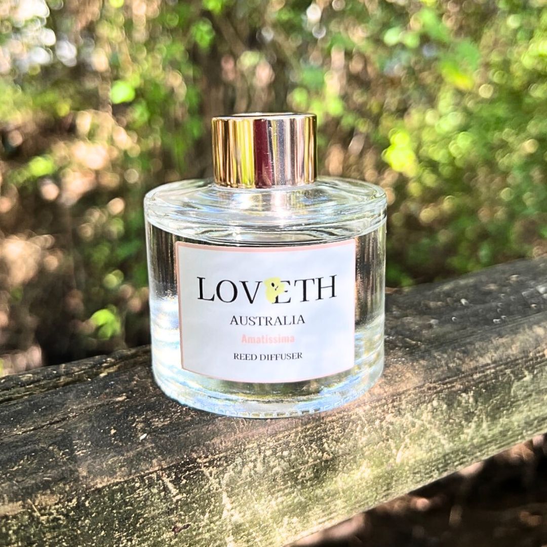 Rose fragrance in Reed diffuser